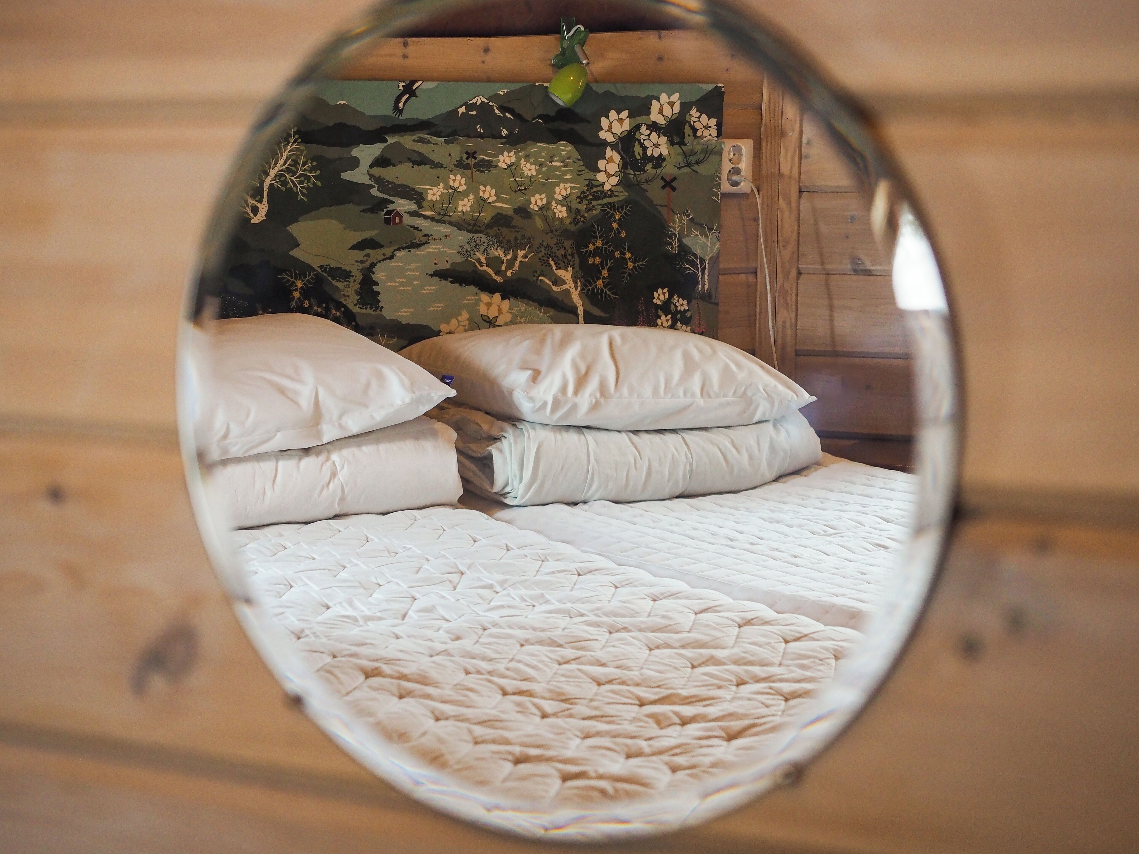 Cabin 2C, lake view | Individually decorated, blackout curtains, soundproofing