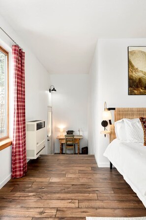 3 camere, una scrivania, ferro/asse da stiro, Wi-Fi gratuito