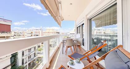 Stylish Alimos Retreat w/Large Balcony