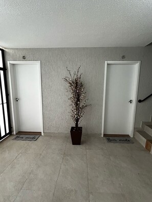 Lobby sitting area - Studio Top ExpoCenterNorte Anhembi Metro (Sao Paulo)