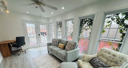 Lake Michigan Getaway - Jacuzzi Tub - PET FRIENDLY