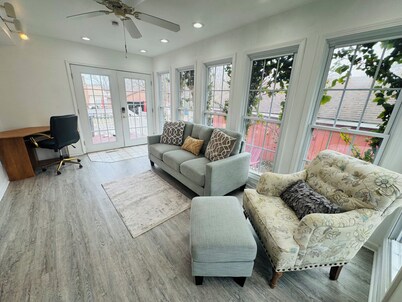 Lake Michigan Getaway - Jacuzzi Tub - PET FRIENDLY