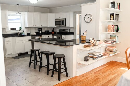 Dutch Retreat • Winter Stay • Near Mt • Walk Town