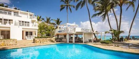 Alberca al aire libre