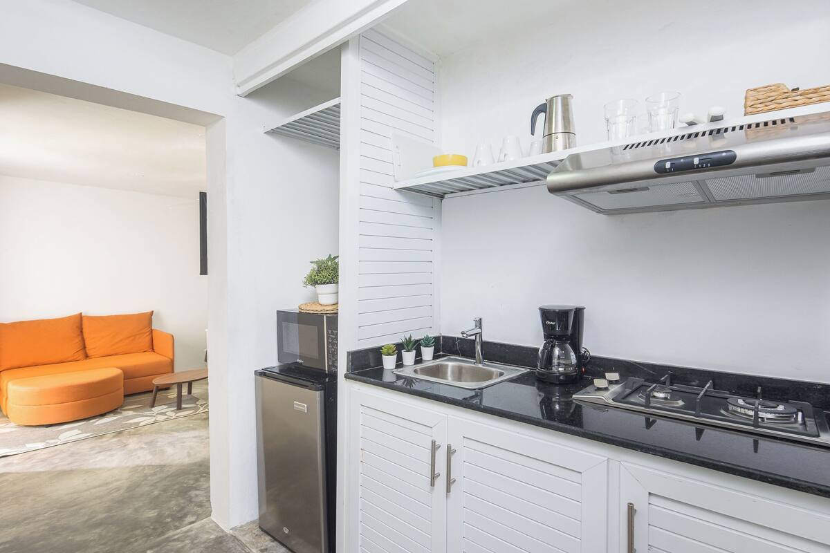 Suite Studio, vue jardin, en bord de plage | Cuisine privée