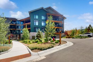 Exterior - Modern Condo—Hot Tub, Grill, Close to Skiing & Downtown Fun (Winter Park)