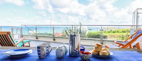 コテージ | 屋外ダイニングエリア