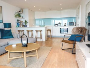 Living area - 4 Ocean Gate (Newquay)