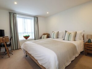 2 bedrooms, individually decorated, individually furnished, free WiFi - 4 Ocean Gate (Newquay)