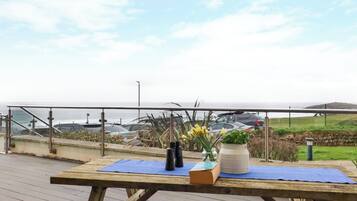 Khu ẩm thực ngoài trời