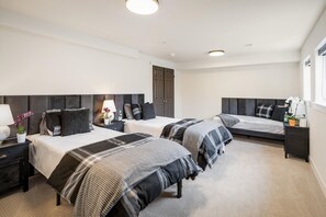 10 bedrooms, in-room safe, WiFi, bed sheets