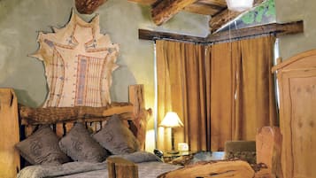 1 bedroom, in-room safe, desk, iron/ironing board