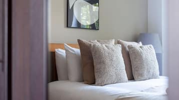 2 dormitorios, tabla de planchar con plancha, wifi gratis y ropa de cama