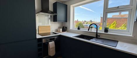 Fridge, microwave, oven, stovetop