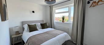 Modern & Spacious Home in Exeter