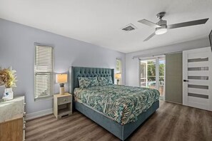 3 bedrooms, desk, iron/ironing board, travel crib