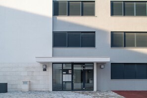 Appartement, 2 chambres, accessible aux personnes à mobilité réduite, fumeurs | Détail de l’extérieur