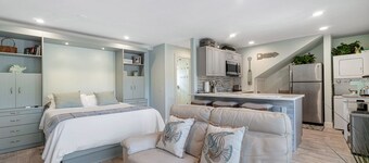 Beach Retreat W/Cabana Service - Steps to Downtown