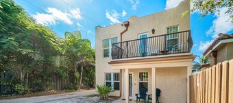 Beach Retreat W/Cabana Service - Steps to Downtown