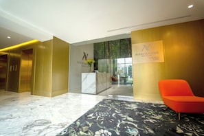 2 treatment rooms, massages