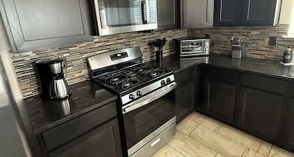 Westside spot near the Outlet Mall and Providence Hospital, with easy I-10 acces