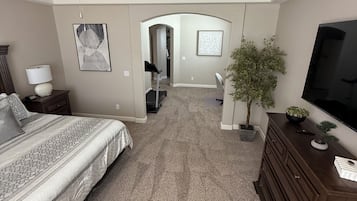 3 chambres, fer et planche à repasser, Wi-Fi, draps fournis
