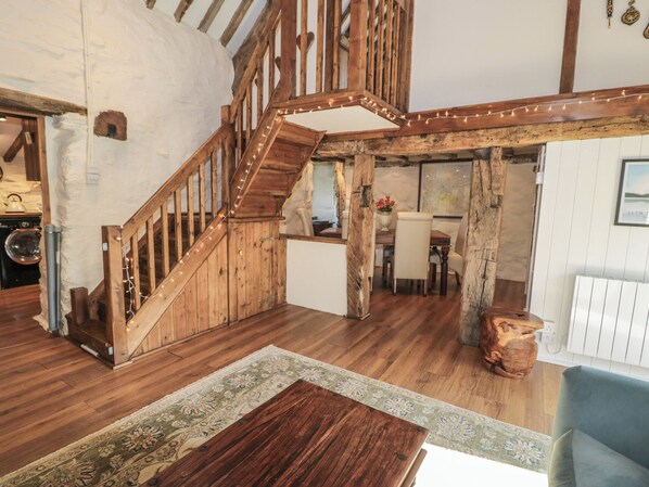 Living area - Old Ty'n Y Wern (Bala)