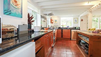 Småhus | Eget kjøkken | Oppvaskmaskin og kjøkkenutstyr