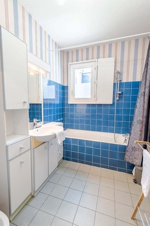 Hair dryer, towels