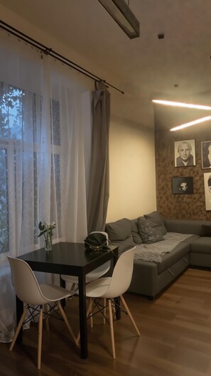 Comfort Studio, Courtyard View | Living area - Cracow Fancy Brick #5 - Old Town (Kraków)