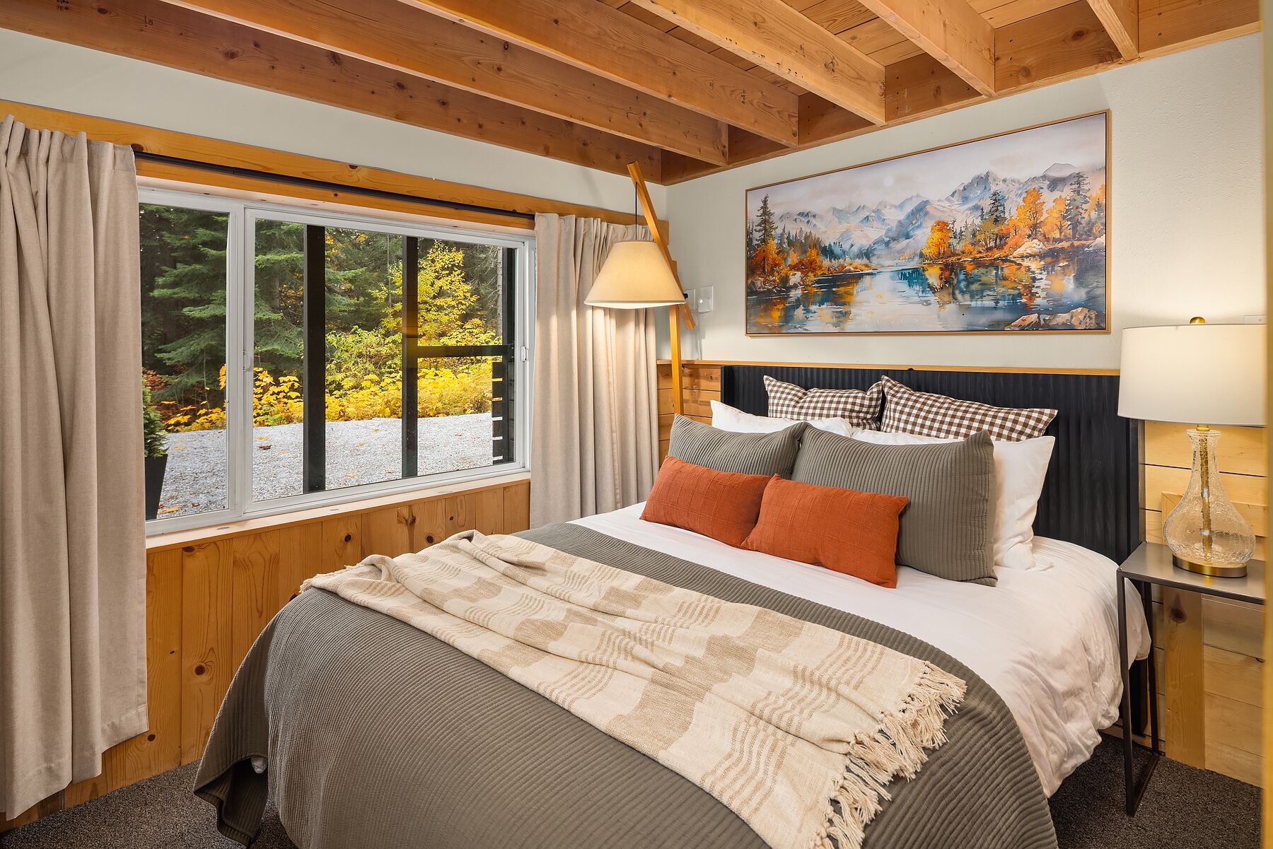 3 bedrooms, iron/ironing board, travel cot, free WiFi