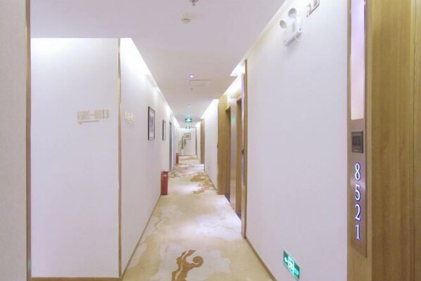 Interior - James Joyce Coffetel (Beijing Yizhuang East Rongjing Street Metro Station) (Beijing)