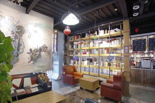 James Joyce Coffetel (Beijing Yizhuang East Rongjing Street Metro Station)