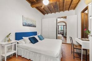 2 chambres, fer et planche Ă repasser, Wi-Fi gratuit, draps fournis