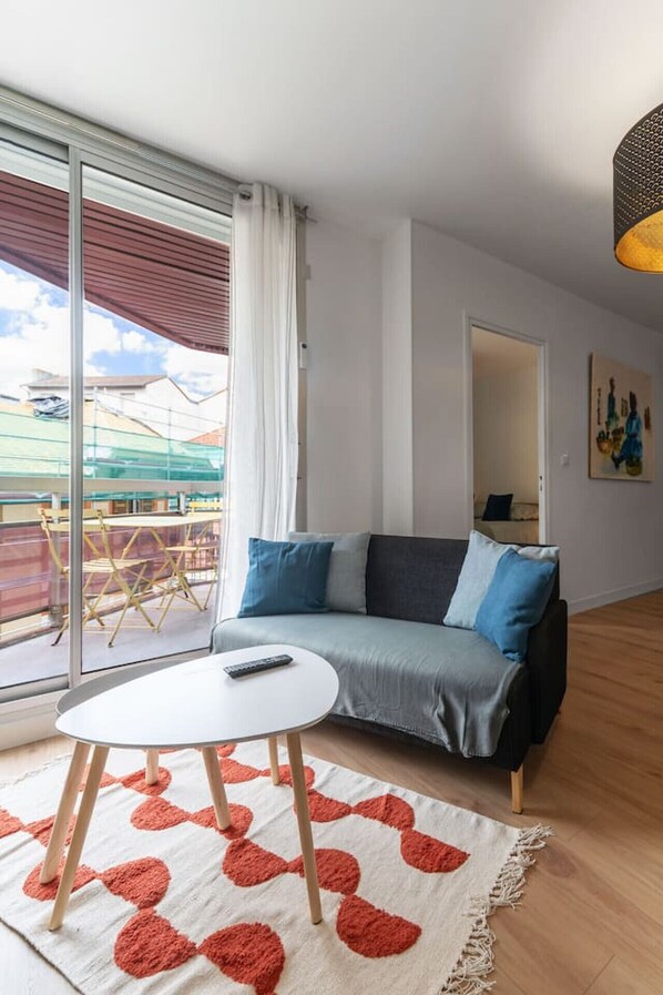 TV - L`Alquié - 10 rue Alquié - Vichy (Vichy)