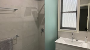 Shower, towels