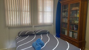 3 bedrooms, bed sheets