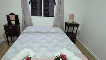 2 bedrooms, iron/ironing board, travel cot, WiFi