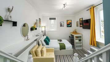 Comfort Apartment | Laptop workspace, iron/ironing board, free WiFi