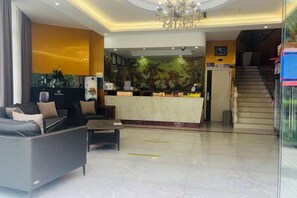 Gambar tidak terklasifikasi, 2 dari 15, tombol
