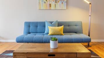 Smart TV, video games