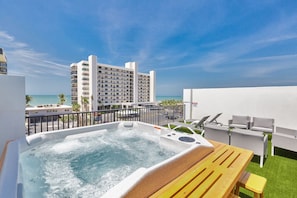 Bain à remous extérieur