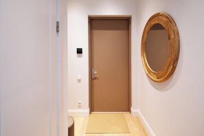 奢華公寓, 1 張加大雙人床及 1 張梳化床, 廚房 | 客廳
