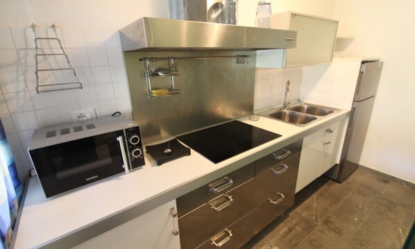 Villa, 3 Bedrooms, Garden View | Interior - Three Story Villa With Garden in Lignano (Lignano Sabbiadoro)