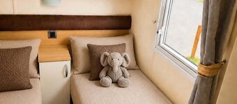 Caravan Meg Sleeps 6 With Free Parking