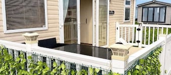 Caravan Meg Sleeps 6 With Free Parking