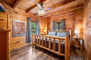 3 bedrooms, desk, iron/ironing board, travel cot