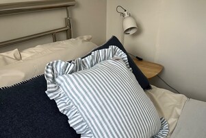 2 habitaciones, tabla de planchar con plancha y wifi gratis 