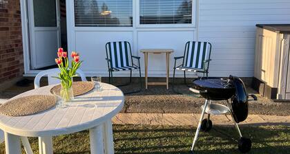 Beach Chalet - 2 Bedrooms - 4 Guests - Parking