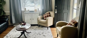 Cozy 3-bedroom Home in West Columbia located only 5 minutes from downtown vista.